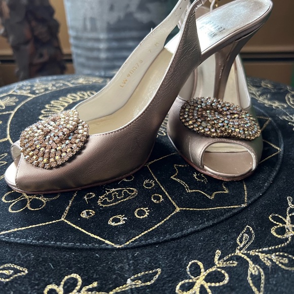 Stuart Weitzman 7 Rhinestone Heels Bronze Slingback Leather Shoes Metallic - Picture 1 of 15